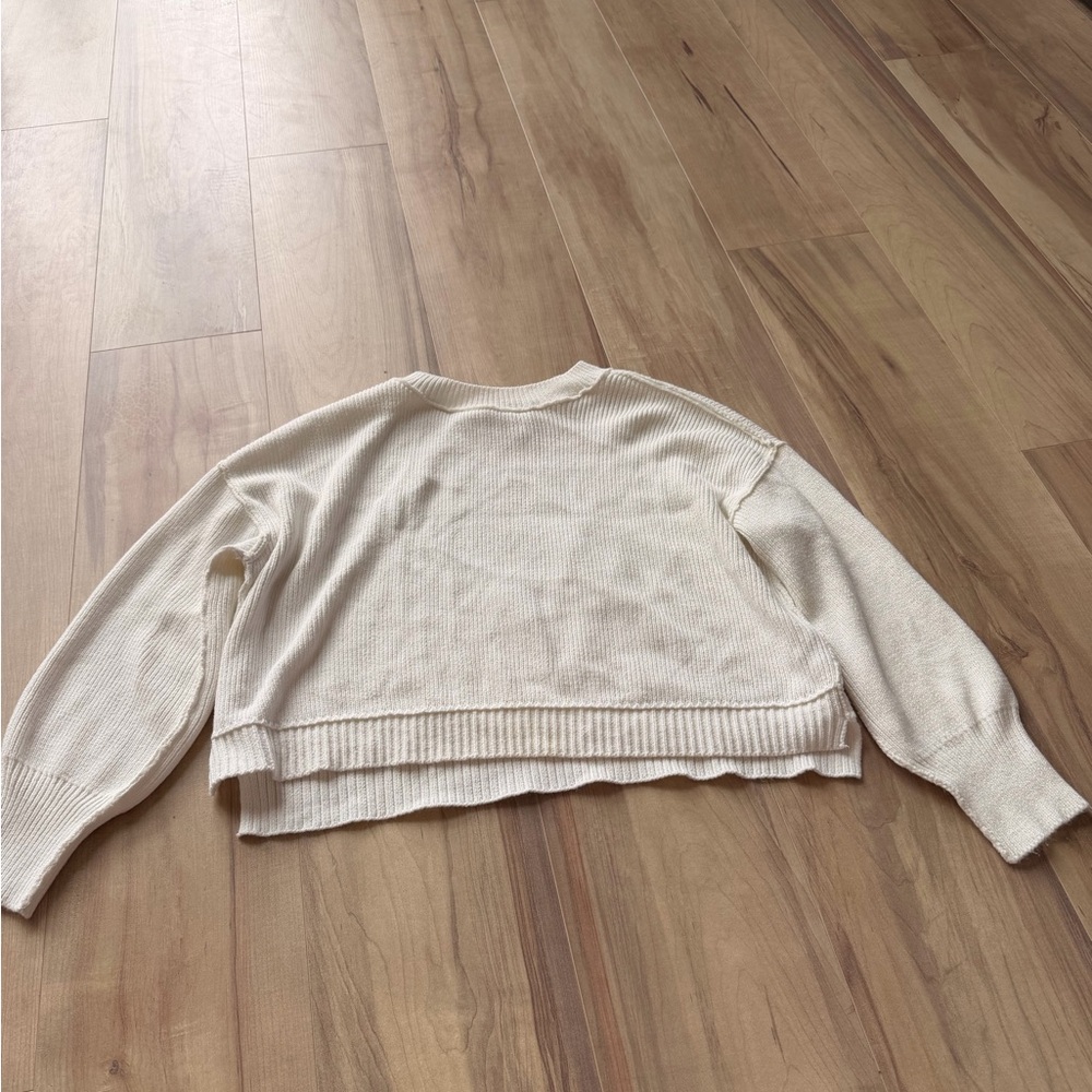 Elegant Cream Women's Crew Neck Sweater